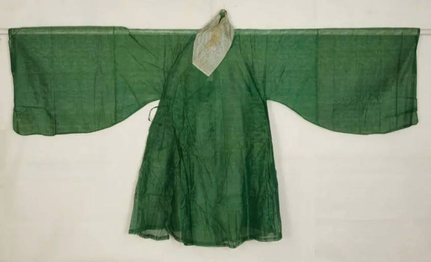 绿色暗花纱单袍.jpg